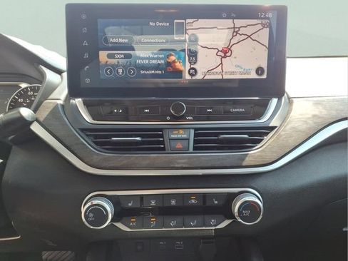 Used 2023 Nissan Altima 2.5 SV w/ SV Premium Package FWD image 18