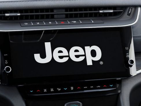 New 2026 Jeep Grand Cherokee L Limited w/ Trailer Tow Package AWD/4WD image 18
