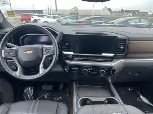 Used 2024 Chevrolet Silverado 3500 High Country w/ High Country Premium Package image 9