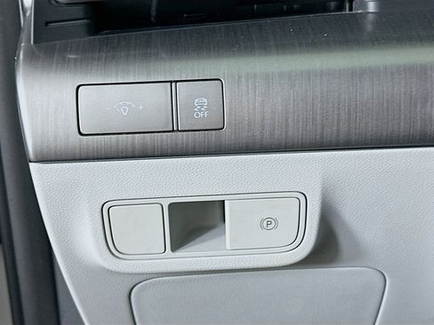 Used 2024 Hyundai Kona SEL image 16