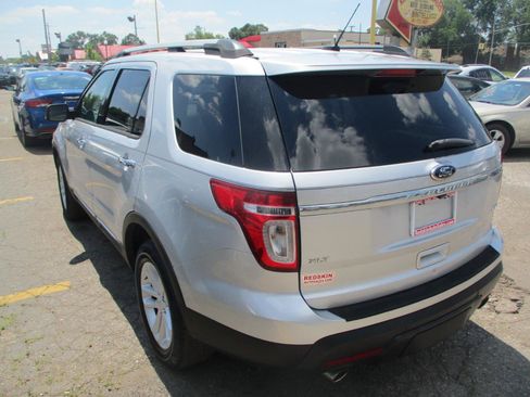 Used 2014 Ford Explorer XLT w/ Equipment Group 202A AWD/4WD image 3