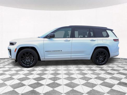New 2026 Jeep Grand Cherokee L Summit image 9