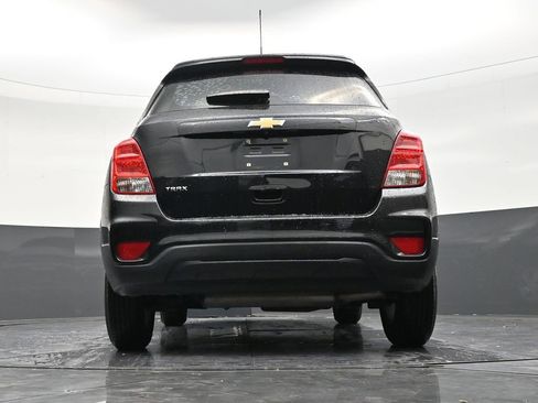 Used 2020 Chevrolet Trax LS FWD image 23