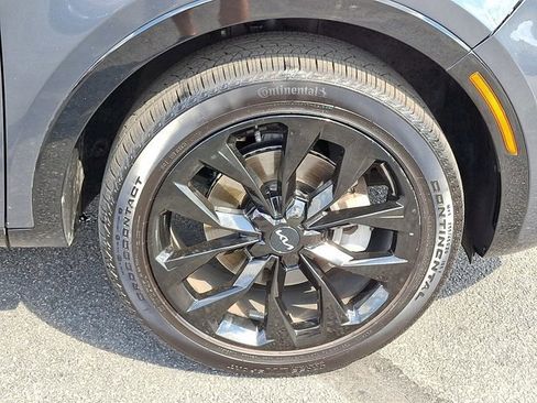 Used 2023 Kia Sorento SX image 9