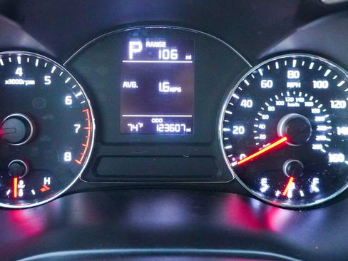 Used 2018 Kia Forte LX image 35