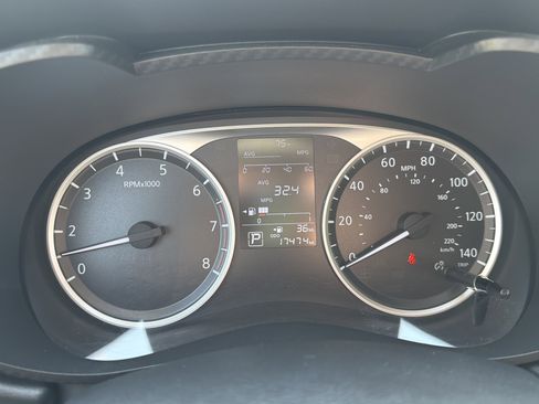 Used 2025 Nissan Versa S w/ S Plus Package FWD image 21