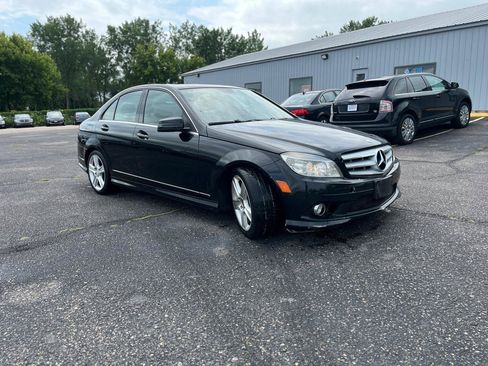 Used 2010 Mercedes-Benz C 300 4MATIC Sedan image 3