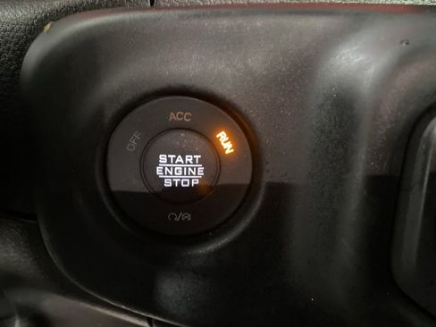 Used 2023 Jeep Wrangler Unlimited Rubicon w/ Cold Weather Group image 8