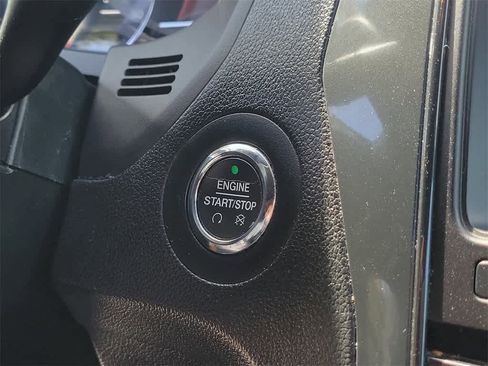 Used 2018 Ford Explorer XLT w/ Equipment Group 202A image 26