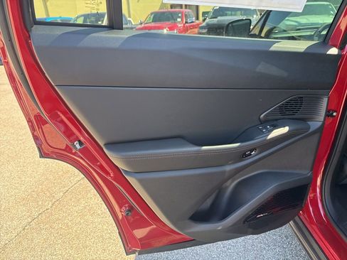 New 2026 Jeep Cherokee Overland image 27