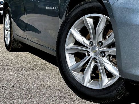 Used 2024 Chevrolet Malibu LT image 2