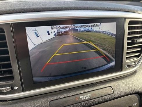 Used 2022 Kia Sportage LX w/ LX AWD Value Edition Package image 22