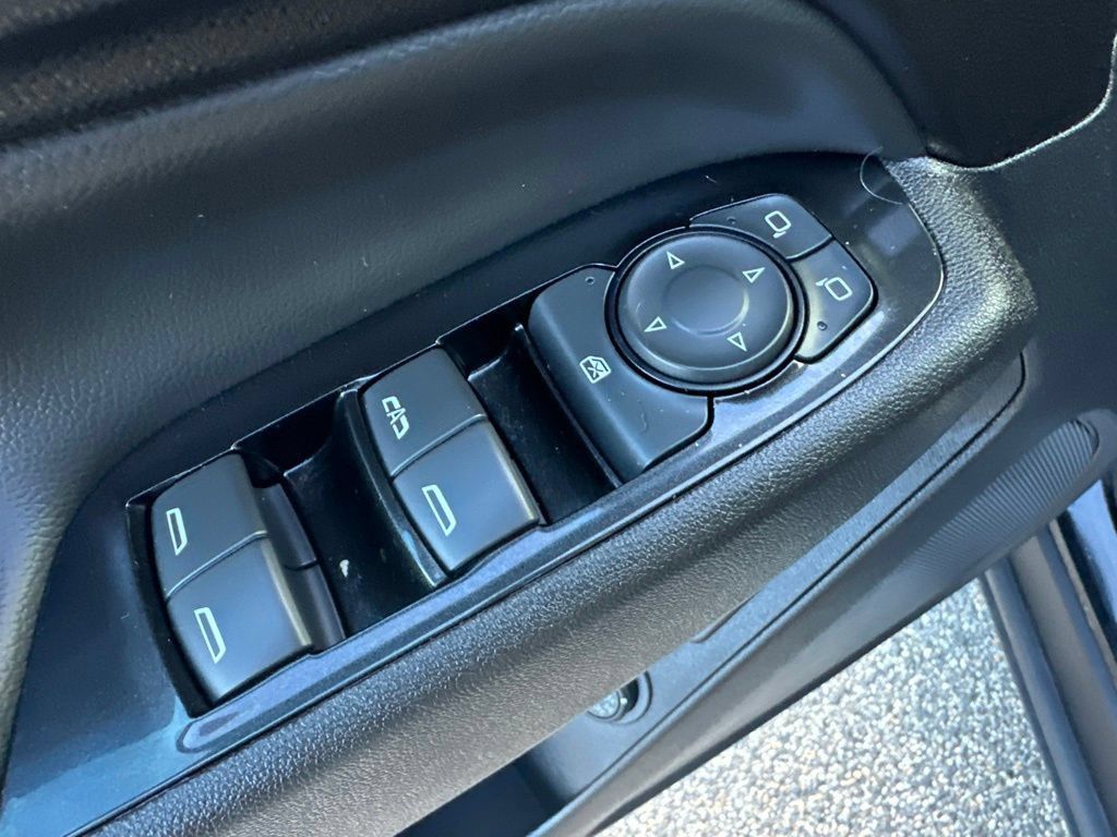 Used 2024 Chevrolet Equinox Premier AWD/4WD image 15