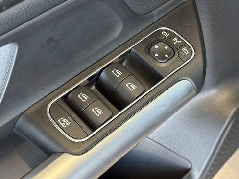 Certified 2025 Mercedes-Benz GLA 250 image 13