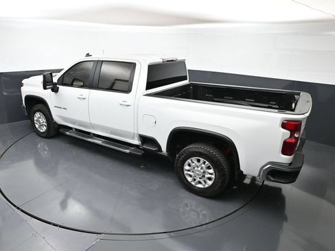 Used 2024 Chevrolet Silverado 2500 LT AWD/4WD image 29