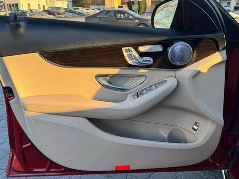 Used 2017 Mercedes-Benz C 300 Sedan w/ Parking Assist Package image 21