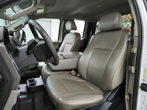 Used 2018 Ford F350 XL AWD/4WD image 14