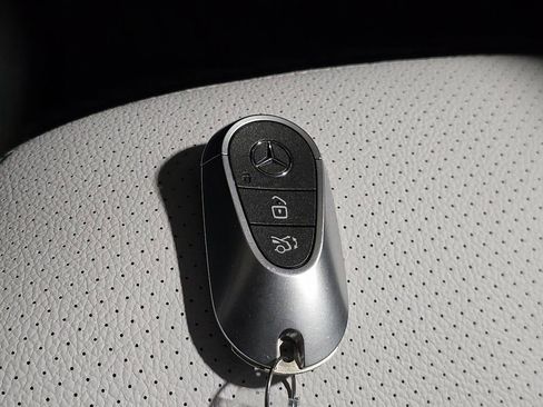 Used 2023 Mercedes-Benz C 300 4MATIC Sedan image 32