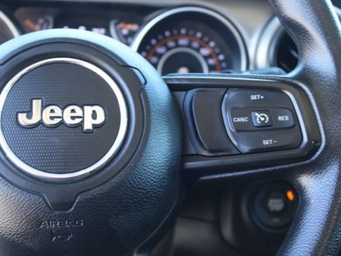 Used 2021 Jeep Wrangler Unlimited Sport AWD/4WD image 18
