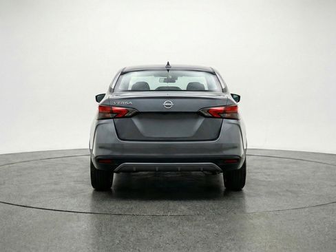 Used 2025 Nissan Versa SV image 7