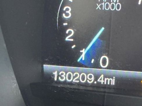 Used 2015 Ford Fusion SE w/ Equipment Group 202A image 22