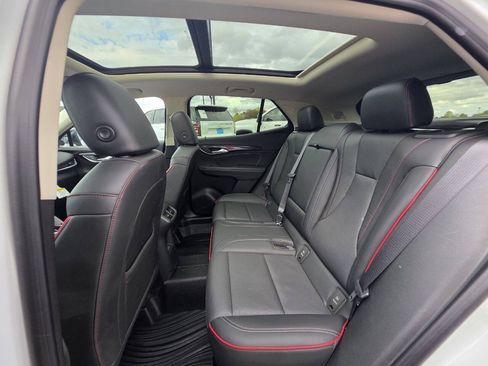 Used 2022 Buick Envision Essence w/ Technology Package II AWD/4WD image 28