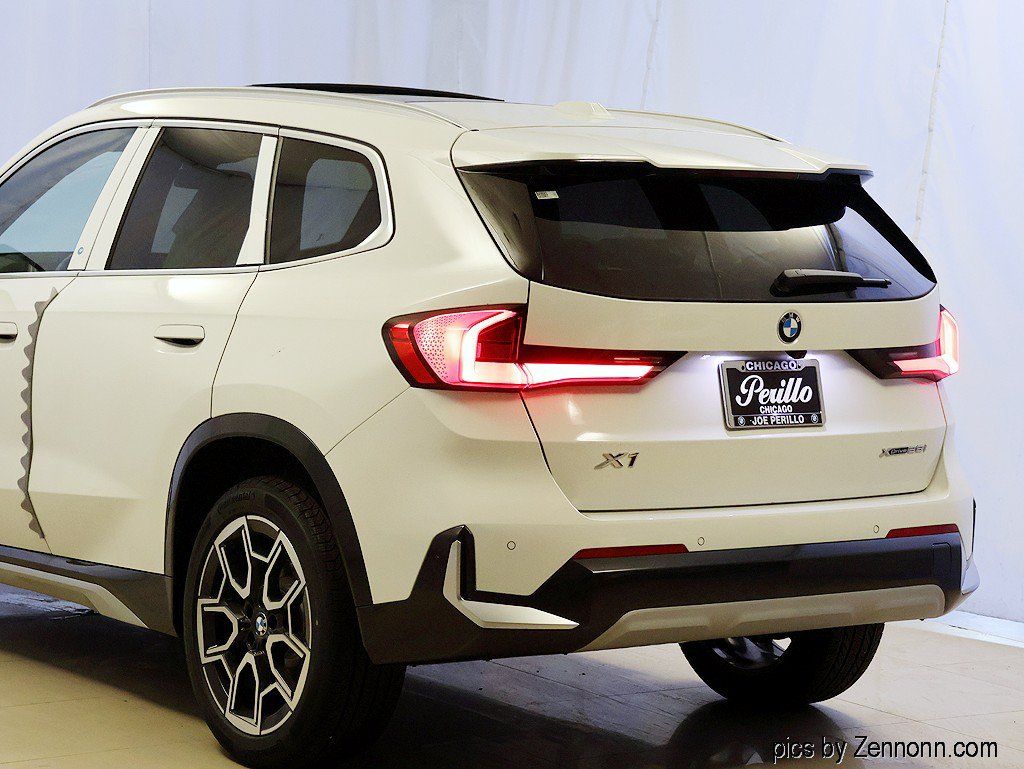 New 2027 BMW X1 xDrive28i AWD/4WD image 8