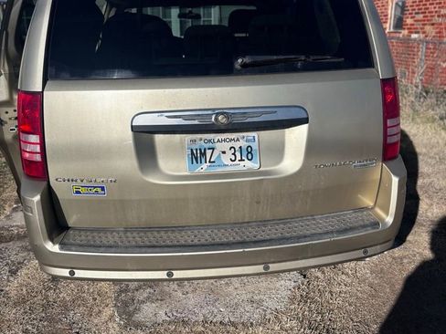 Used 2010 Chrysler Town & Country Touring w/ Family Value Group image 3