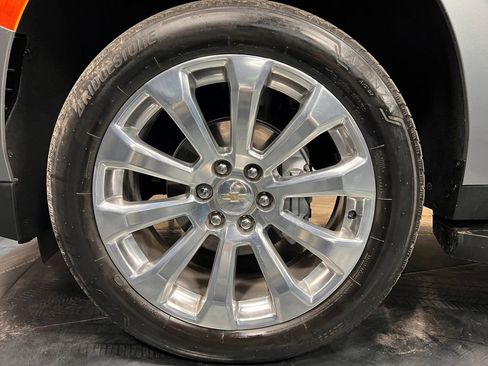 Used 2023 Chevrolet Suburban Premier AWD/4WD image 31