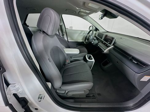 Used 2024 Hyundai Ioniq 5 SEL RWD image 30