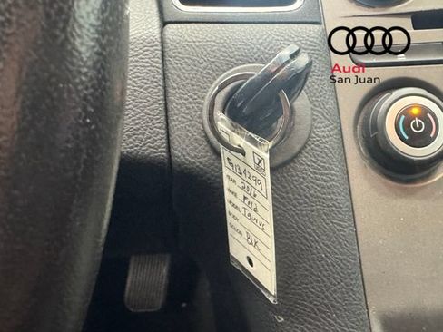 Used 2016 Ford Taurus SEL FWD image 16