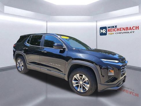 Used 2026 Chevrolet Equinox LT FWD image 2
