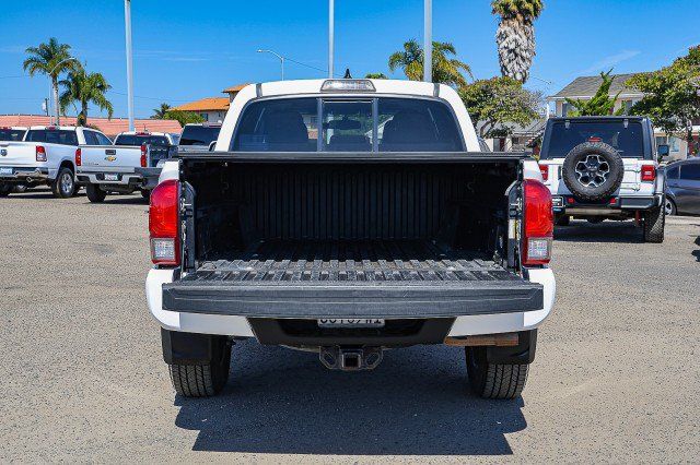 Used 2016 Toyota Tacoma TRD Sport RWD image 6
