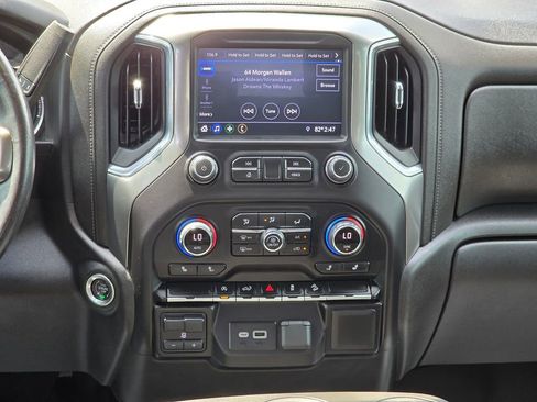Used 2021 Chevrolet Silverado 1500 RST AWD/4WD image 15
