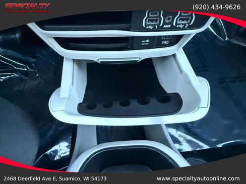 Used 2022 Chrysler Pacifica Touring-L image 32