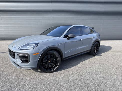 Certified 2025 Porsche Cayenne Turbo GT image 1