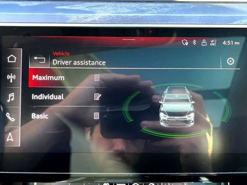 Used 2022 Audi e-tron Premium image 55