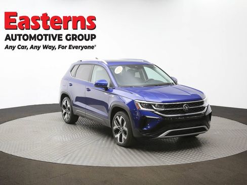 Used 2022 Volkswagen Taos SEL image 49