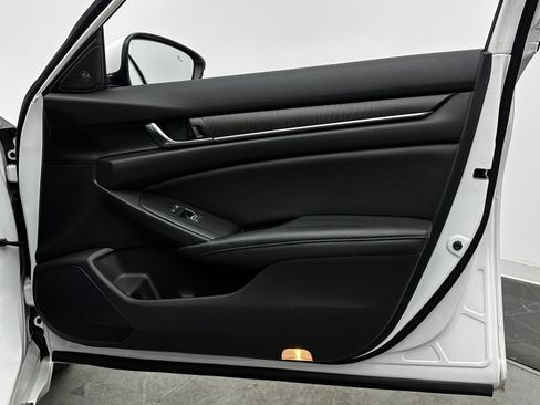 Used 2021 Honda Accord EX-L image 36