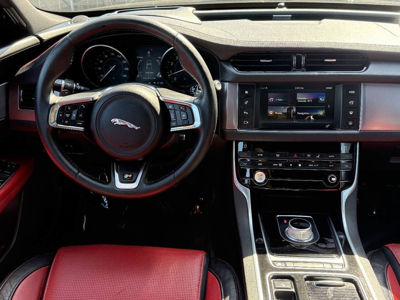 Used 2016 Jaguar XF R-Sport RWD image 7