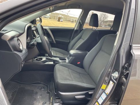 Used 2018 Toyota RAV4 LE w/ All Weather Liner Package image 8