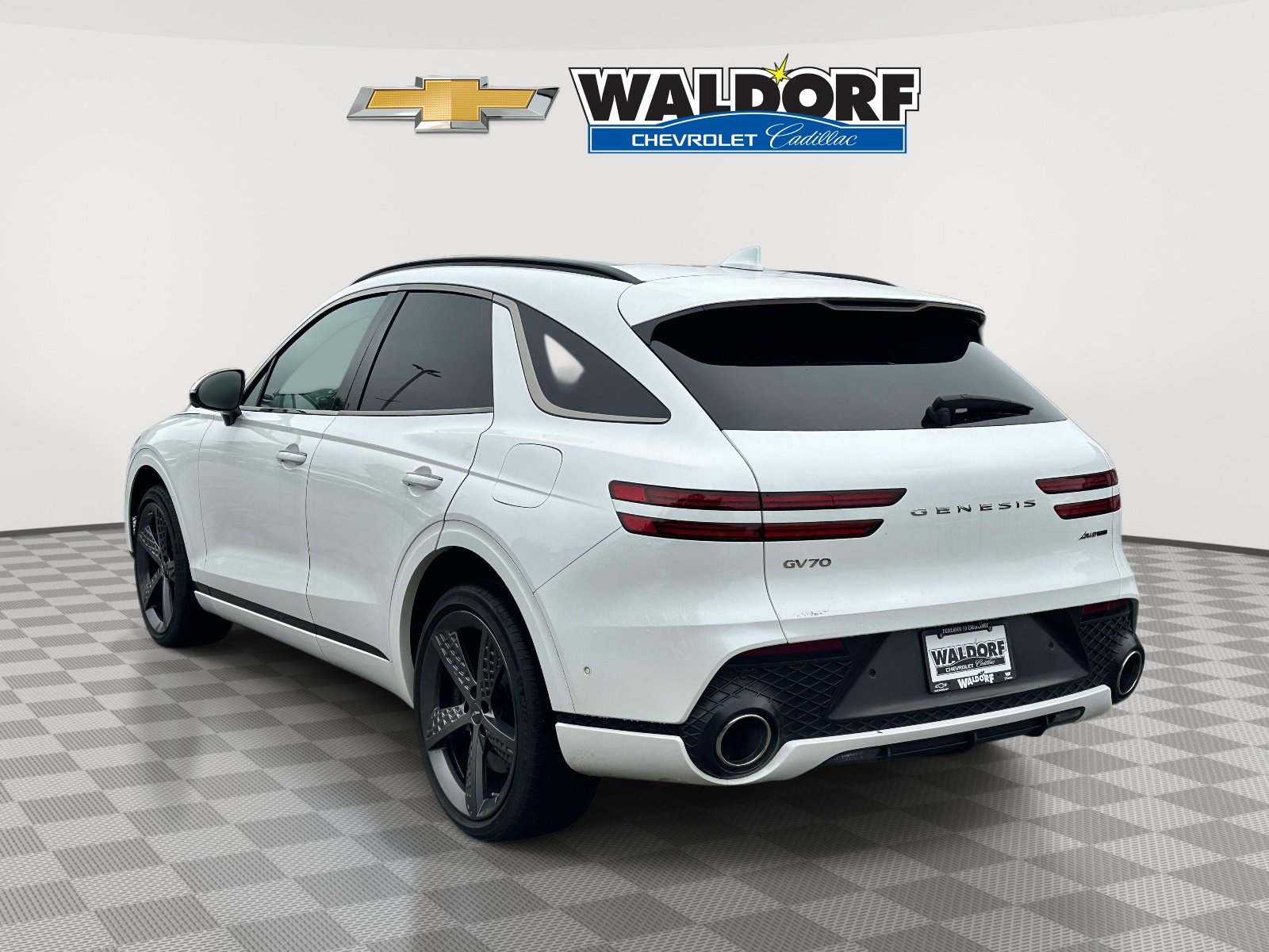 Used 2023 Genesis GV70 3.5T Sport w/ Sport Prestige Package AWD/4WD image 4