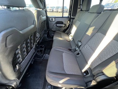 Used 2021 Jeep Gladiator Mojave image 35