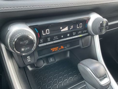 Used 2021 Toyota RAV4 XLE Premium AWD/4WD image 30
