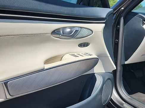 Used 2025 Genesis Electrified GV70 AWD/4WD image 6
