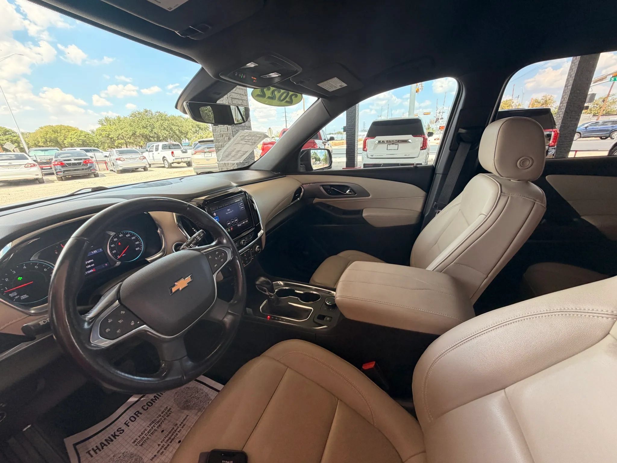 Used 2022 Chevrolet Traverse LT w/ LT Premium Package FWD image 10