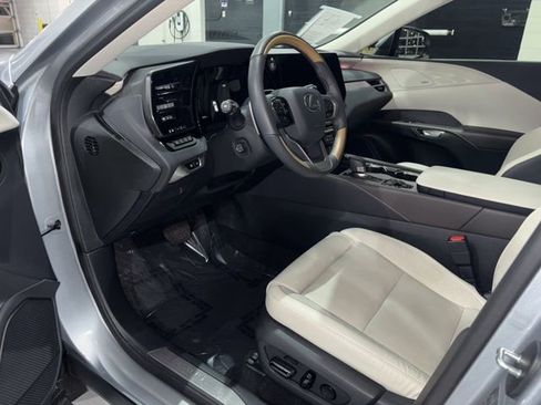 Used 2024 Lexus RX 350 AWD image 14