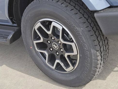 New 2025 Ford Bronco Outer Banks image 9