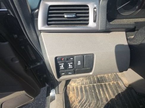 Used 2012 Honda Odyssey Touring image 11