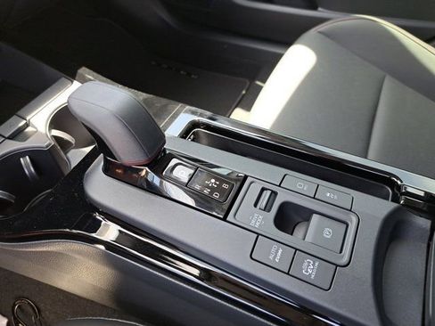 New 2025 Toyota Prius Plug-In Hybrid image 25